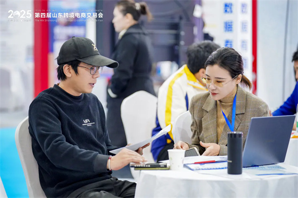 山东华智大数据闪耀山东跨交会,全链路解决方案引爆展会热潮! 山东华智大数据闪耀山东跨交会,全链路解决方案引爆展会热潮!